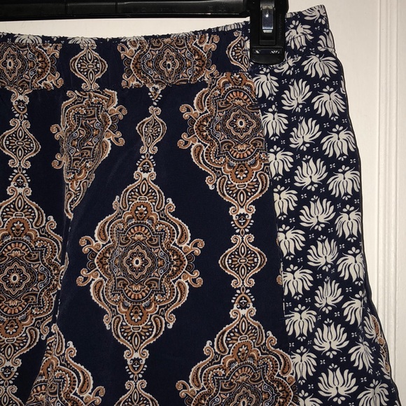 H&M Mixed Pattern Shorts - Picture 2 of 2
